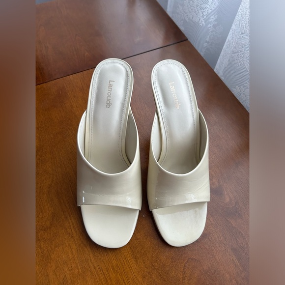 Larroudé Madonna Mule in Ivory Patent Leather / brand new - Picture 1 of 5